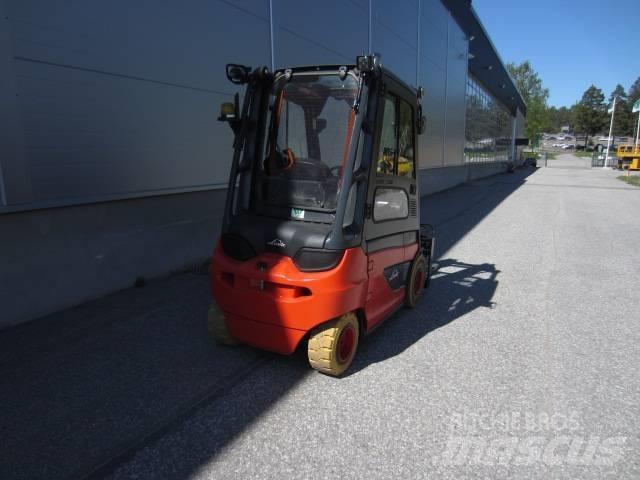 Linde E 30 Elektrostapler