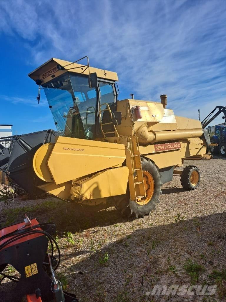 New Holland 8030 H Mähdrescher
