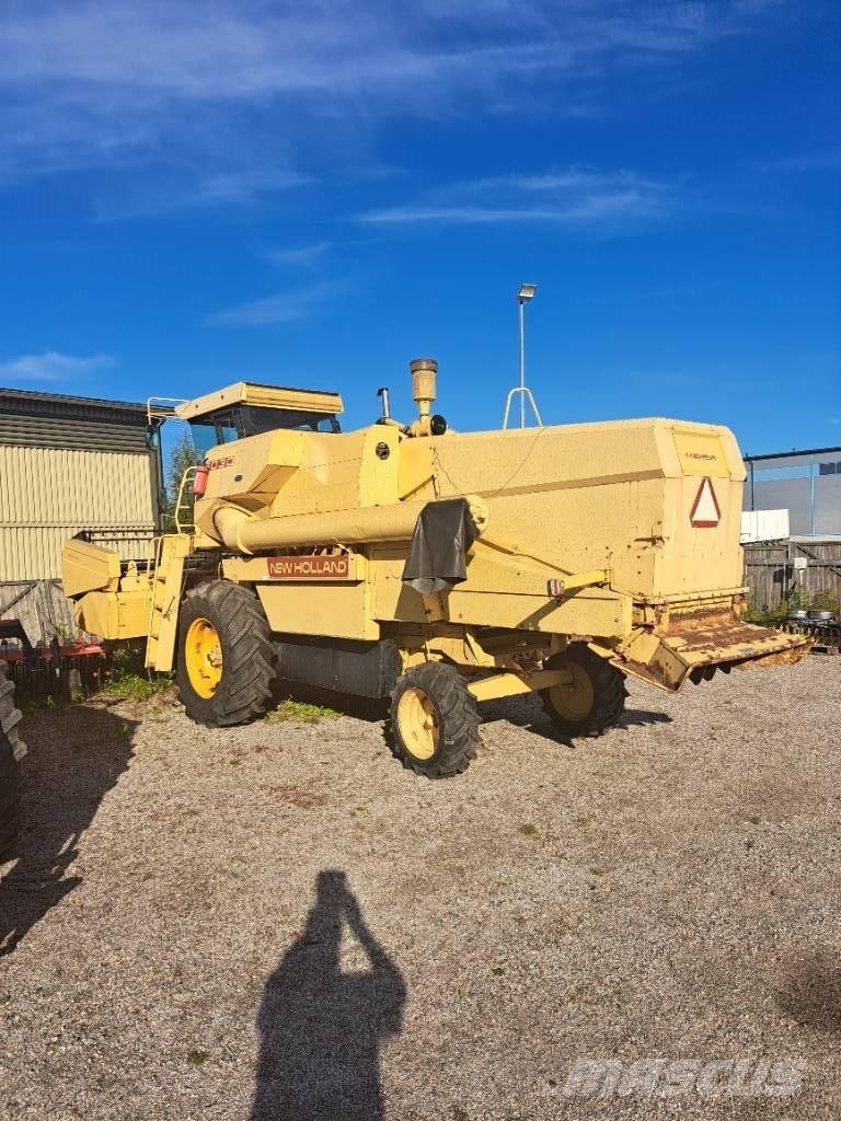 New Holland 8030 H Mähdrescher