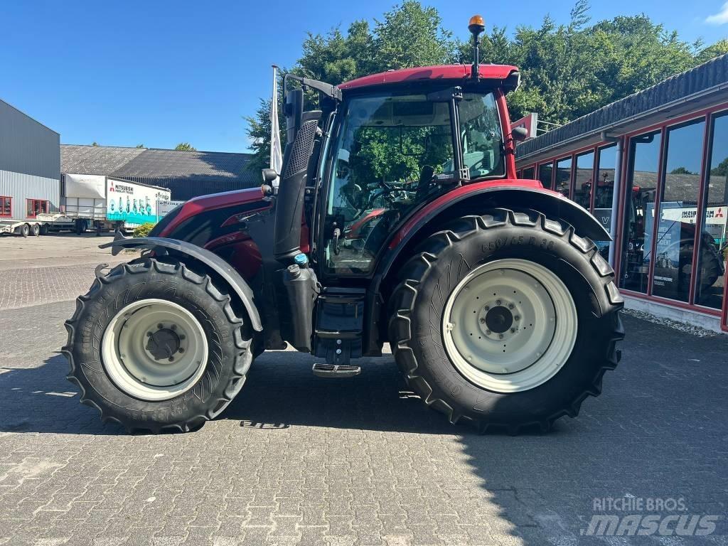 Valtra N 154 A Traktoren