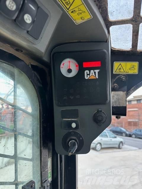 CAT 246 C Kompaktlader
