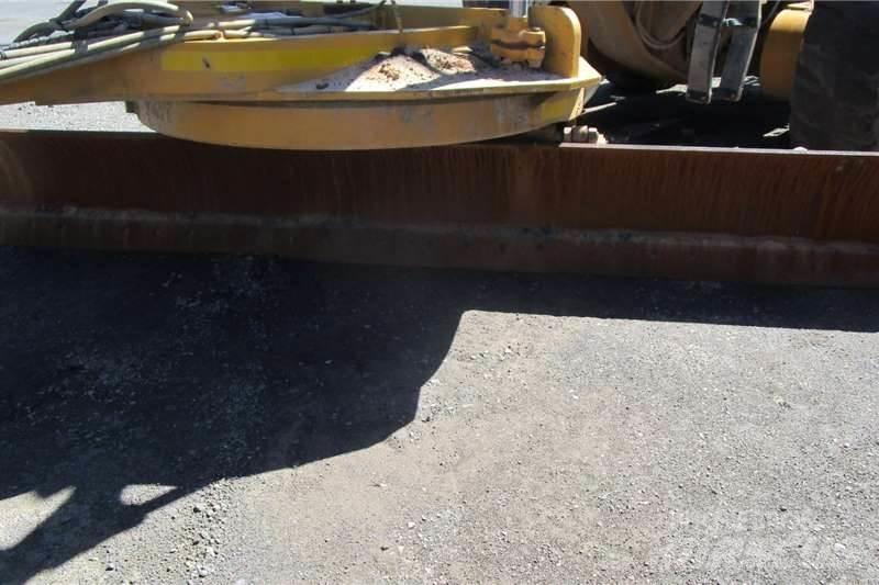 CAT 140K Grader