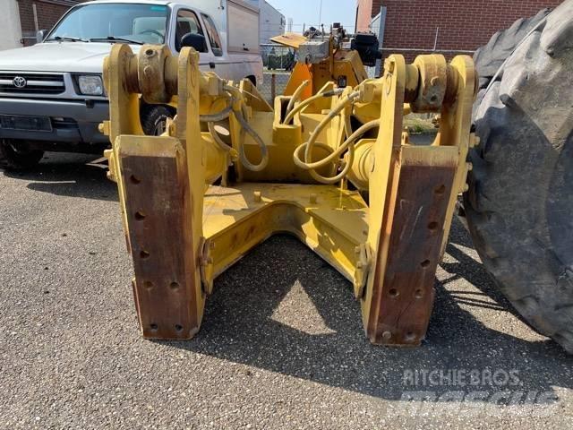 CAT D 8 R Ripper Andere Zubehörteile