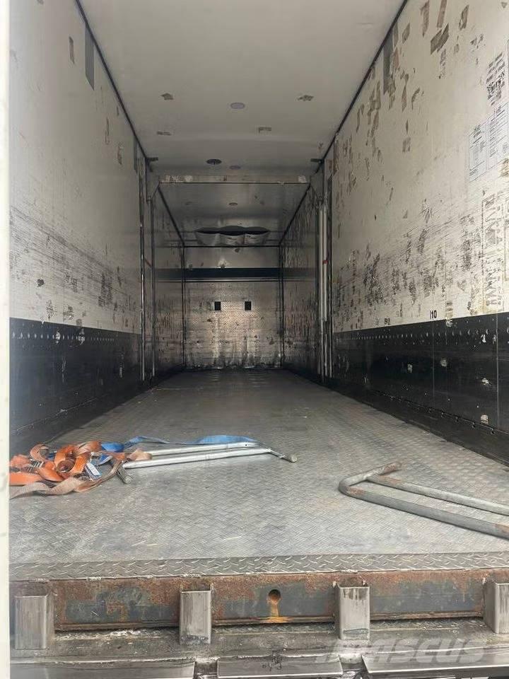 VAK V 4-40 Kühlanhänger