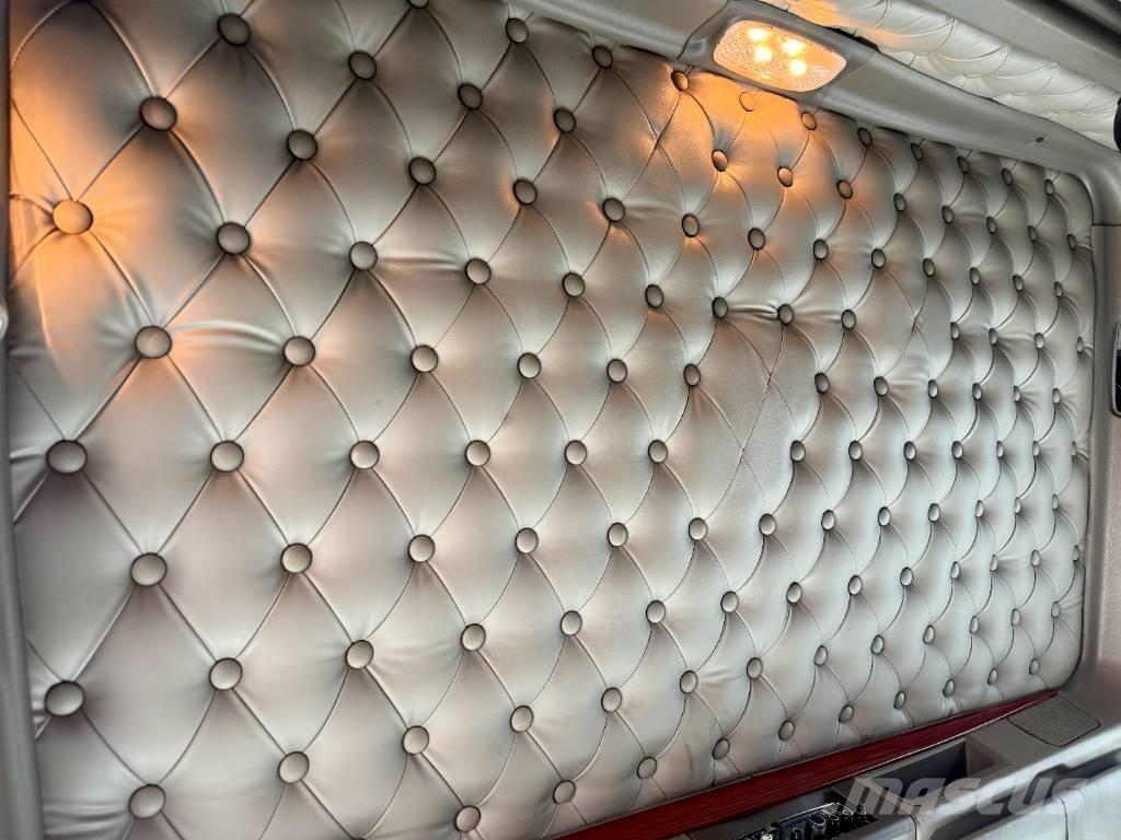 Kenworth W 900 Sattelzugmaschinen