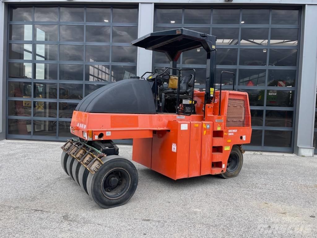 Dynapac CP 142 Gummiradwalzen
