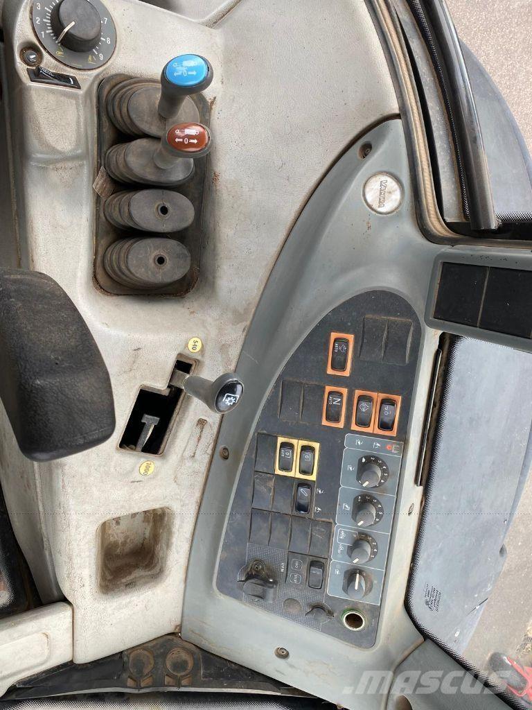 Valtra N92 HITECH Traktoren