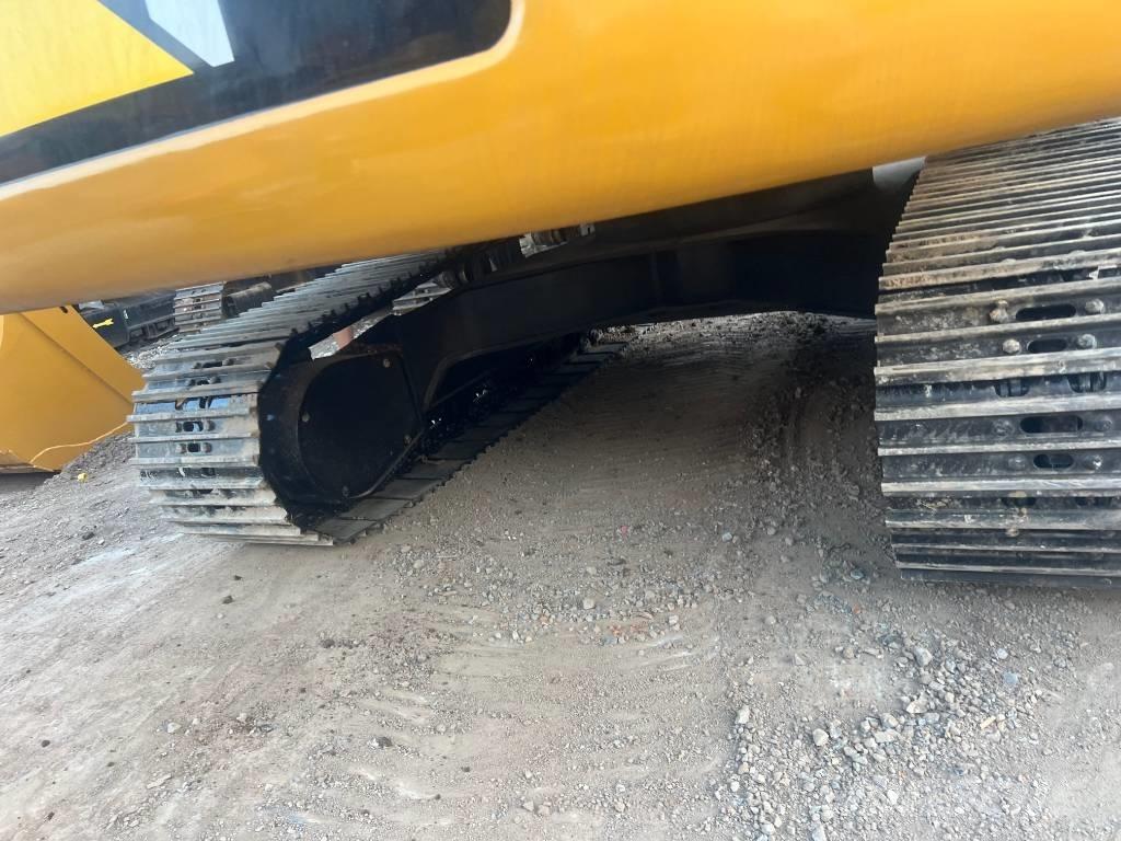 CAT 324 D2L Raupenbagger