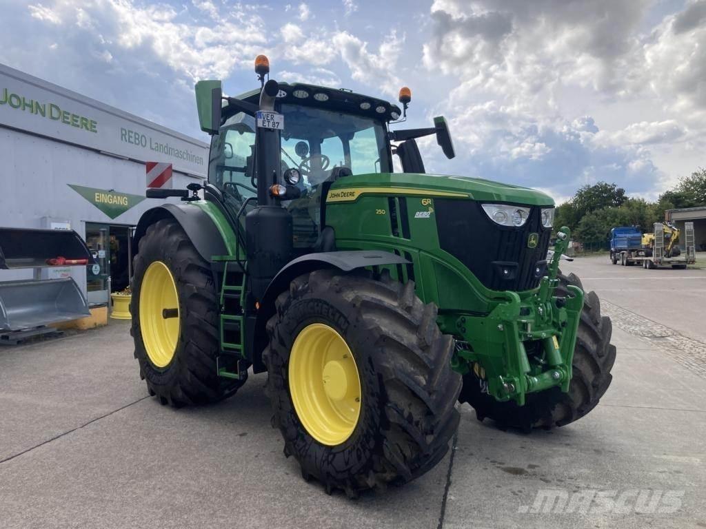 John Deere 6R 250 Traktoren