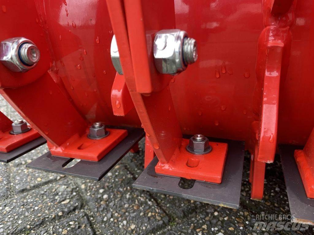 Kuhn HRB303D Hackfruchtkultivator