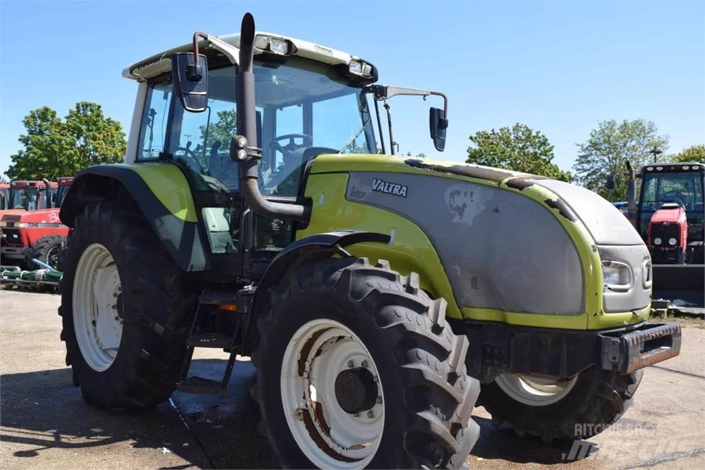 Valtra T120 Traktoren
