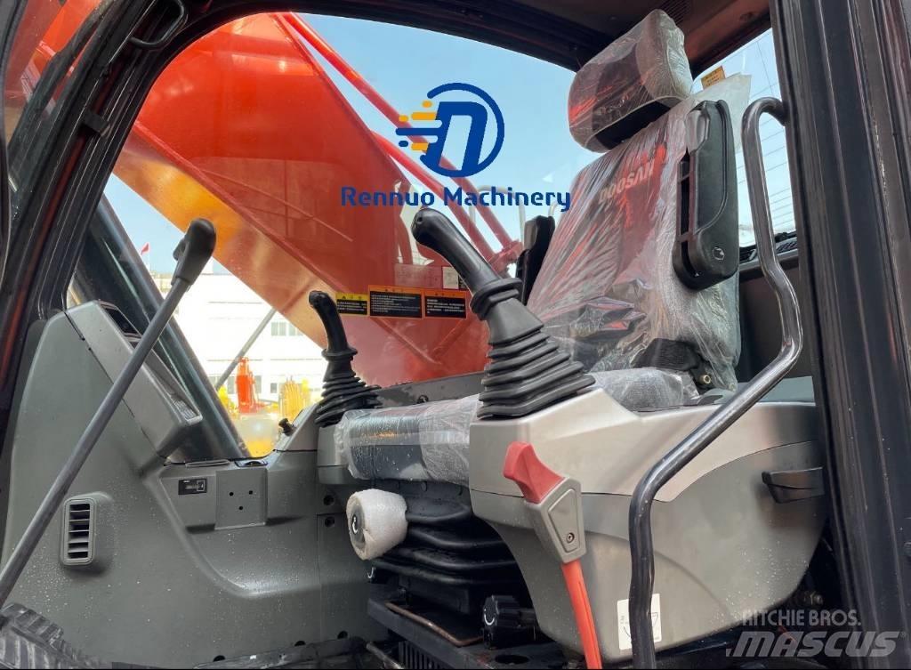 Doosan DX 300 Raupenbagger