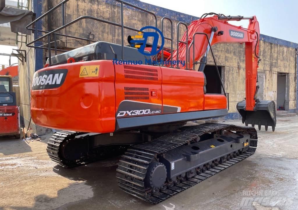 Doosan DX 300 Raupenbagger