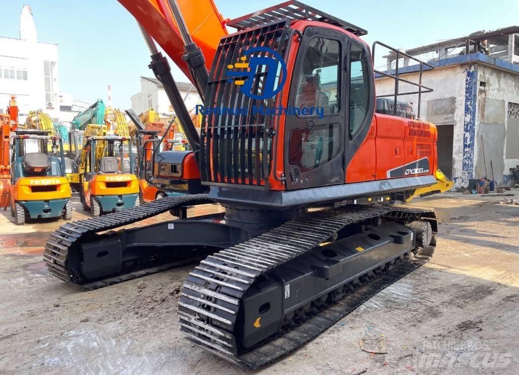 Doosan DX 300 Raupenbagger