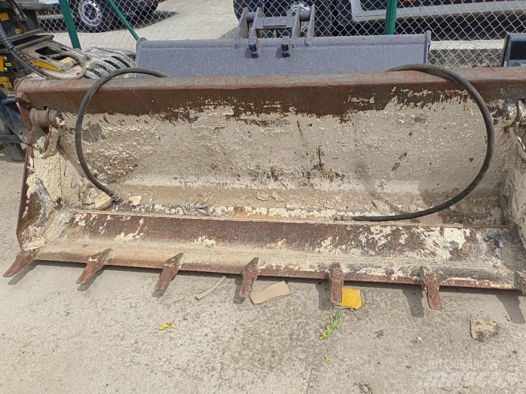 Mecalac 4x1 Schaufeln