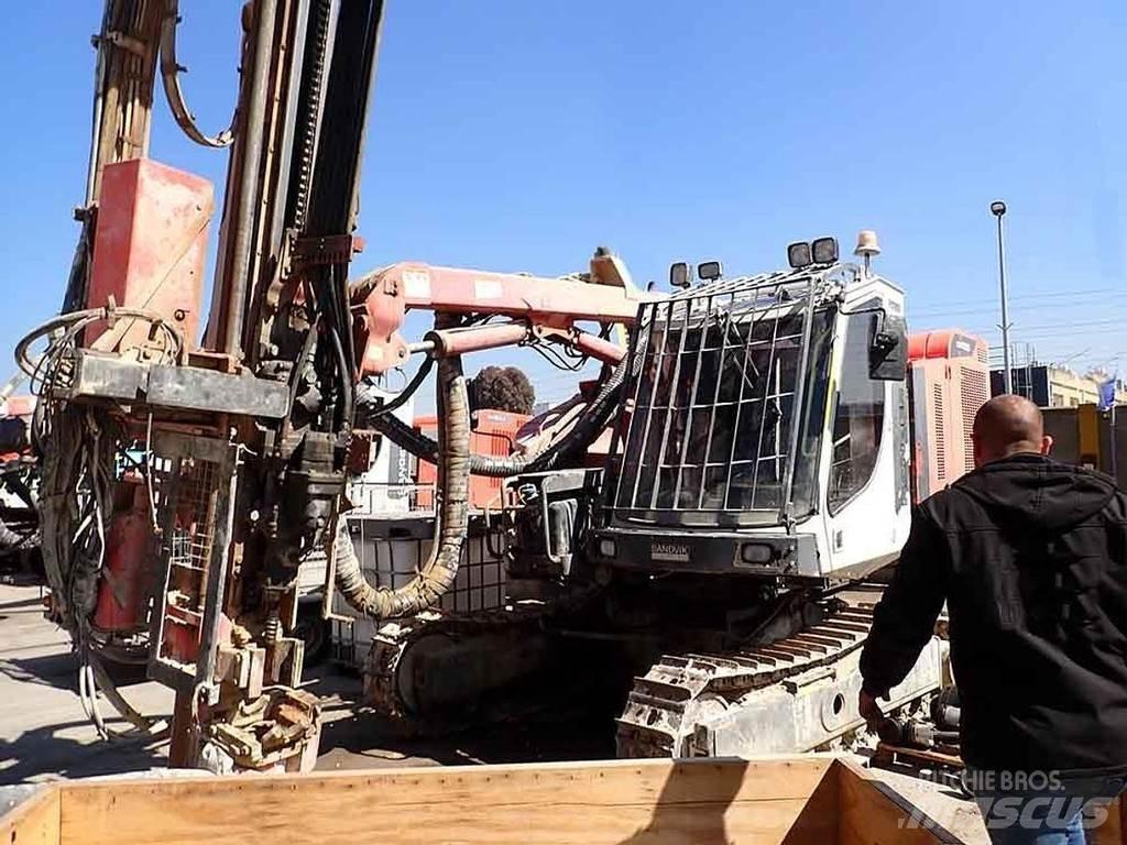 Sandvik DX800 Oberflächenbohrgeräte