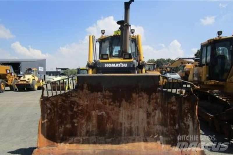 Komatsu D65 EX-16 Bulldozer