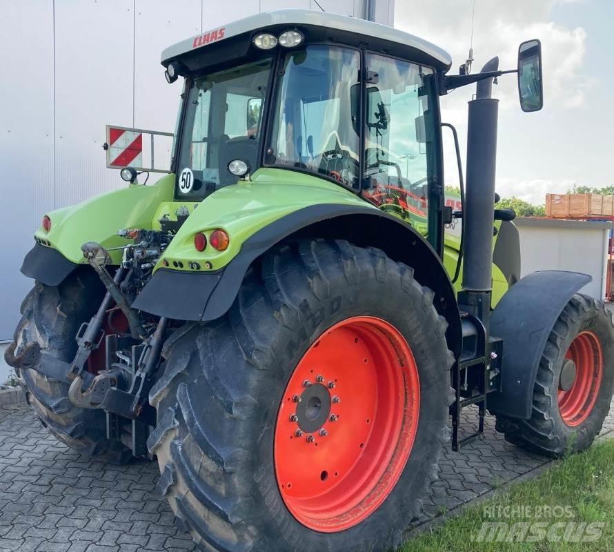 CLAAS AXION 840 Traktoren