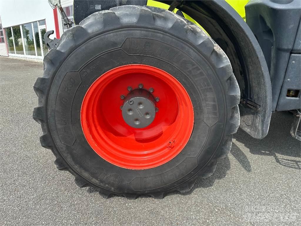 CLAAS Axion 870 Traktoren