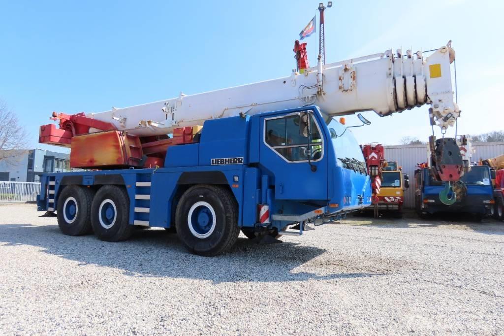 Liebherr LTM 1055-1 All-Terrain-Krane