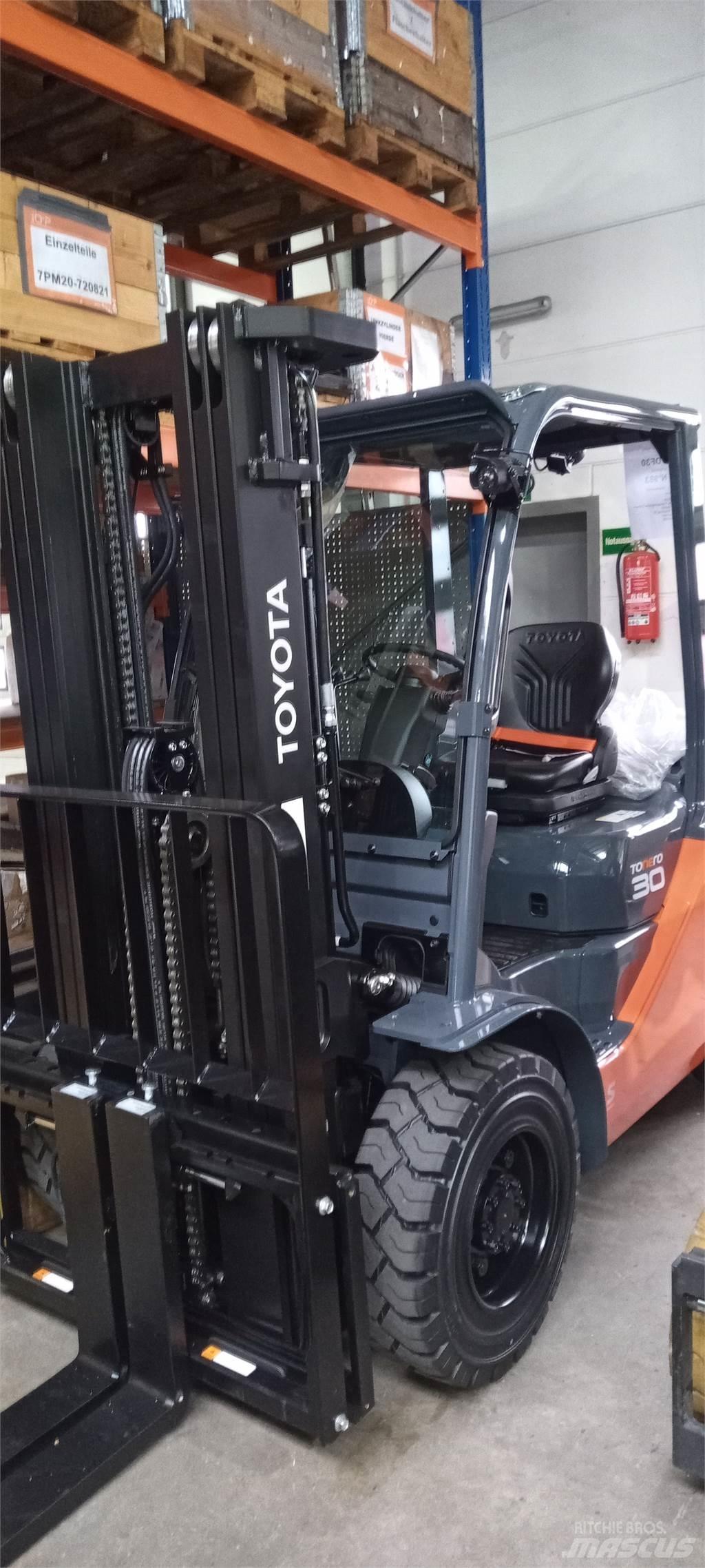 Toyota 52-8FDF30 Dieselstapler