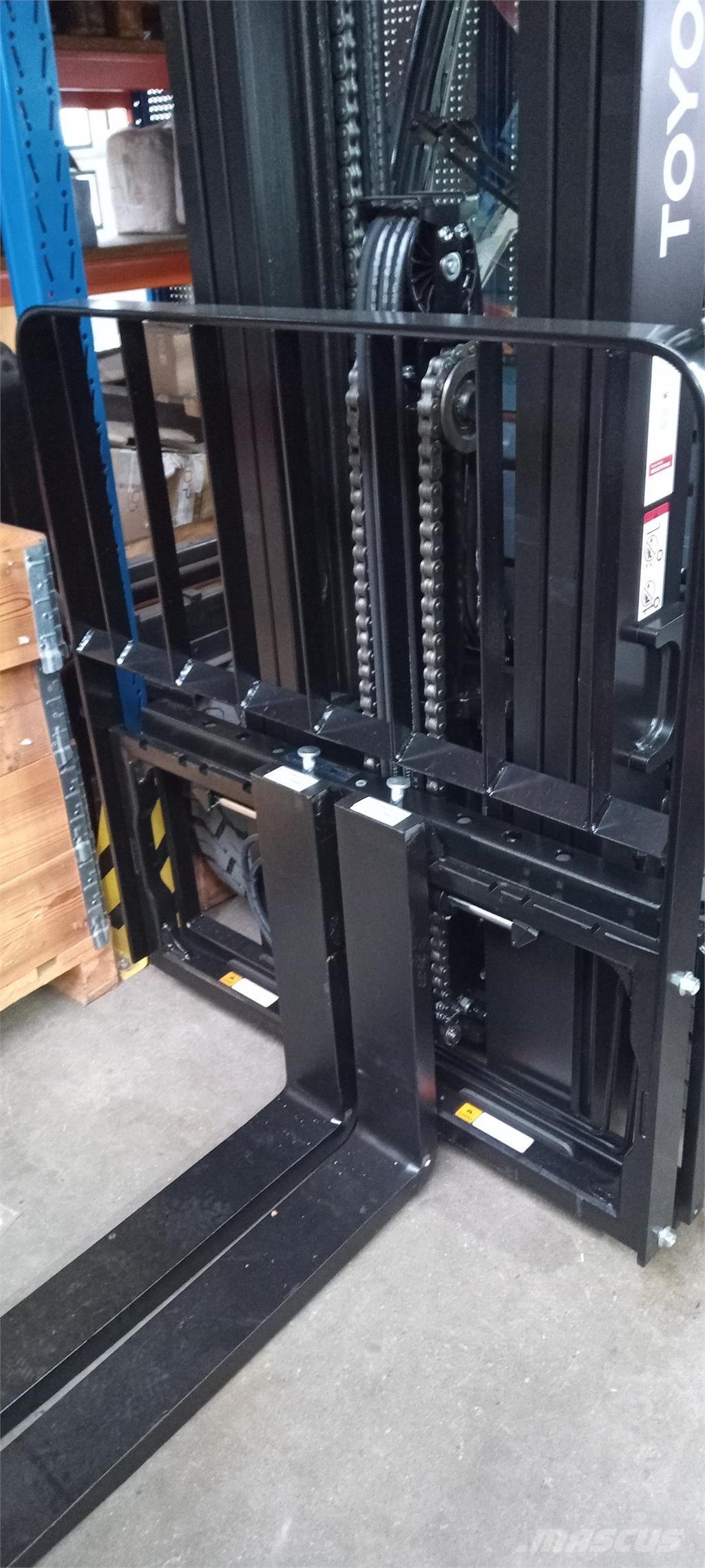 Toyota 52-8FDF30 Dieselstapler