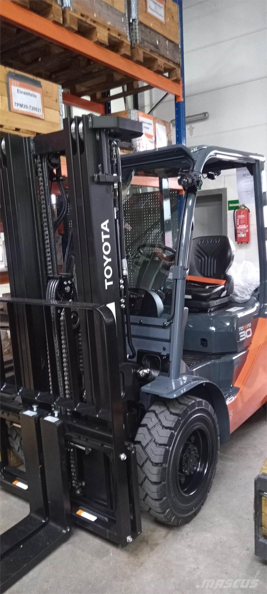 Toyota 52-8FDF30 Dieselstapler