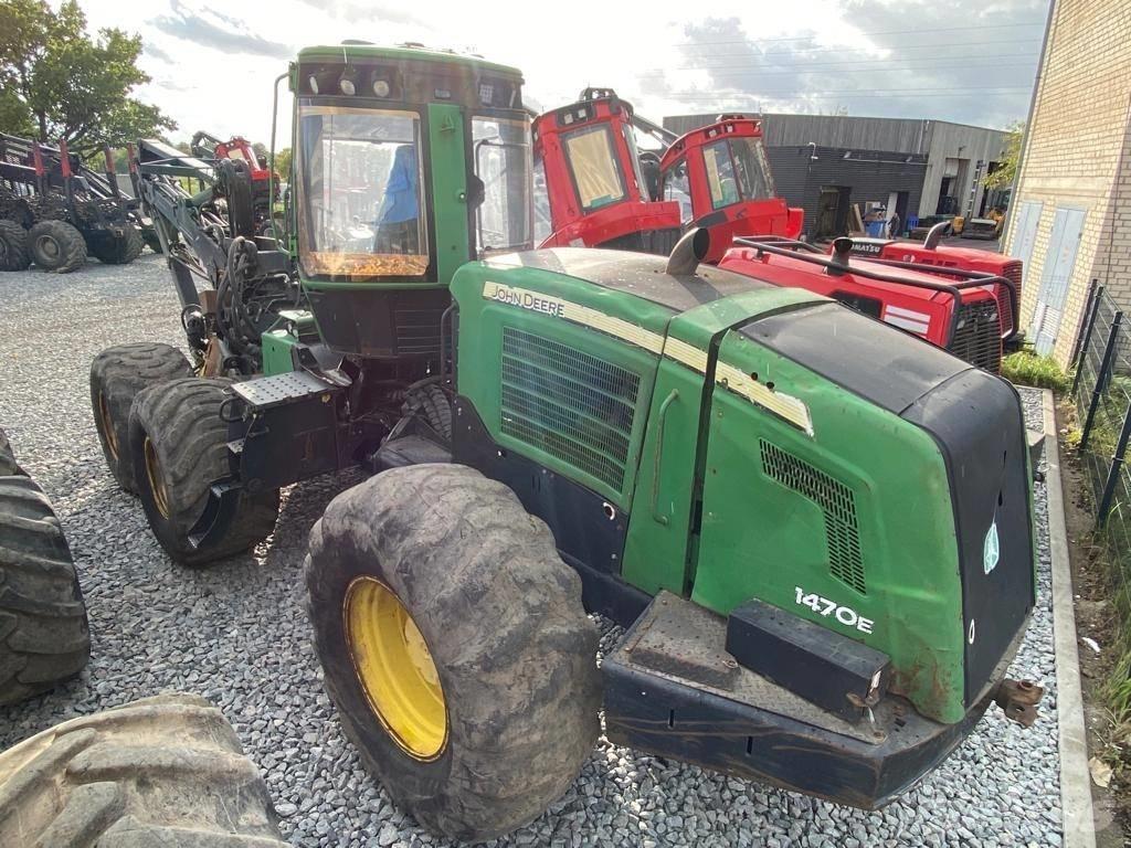 John Deere 1470 E Harvester