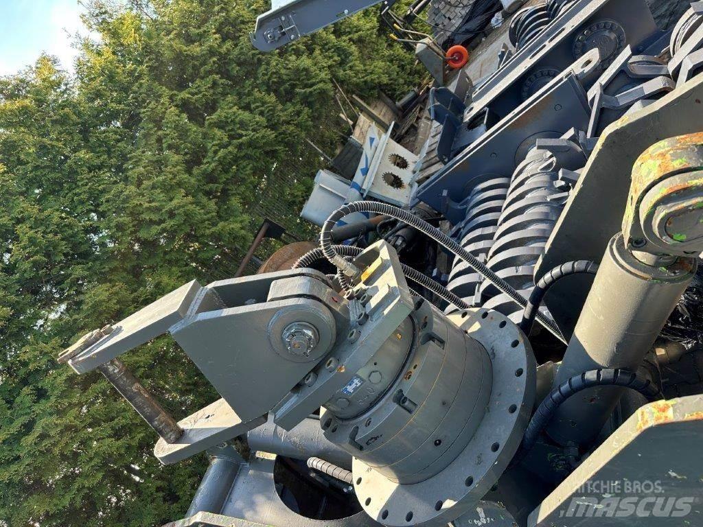 Sennebogen 735 M Materialumschlag