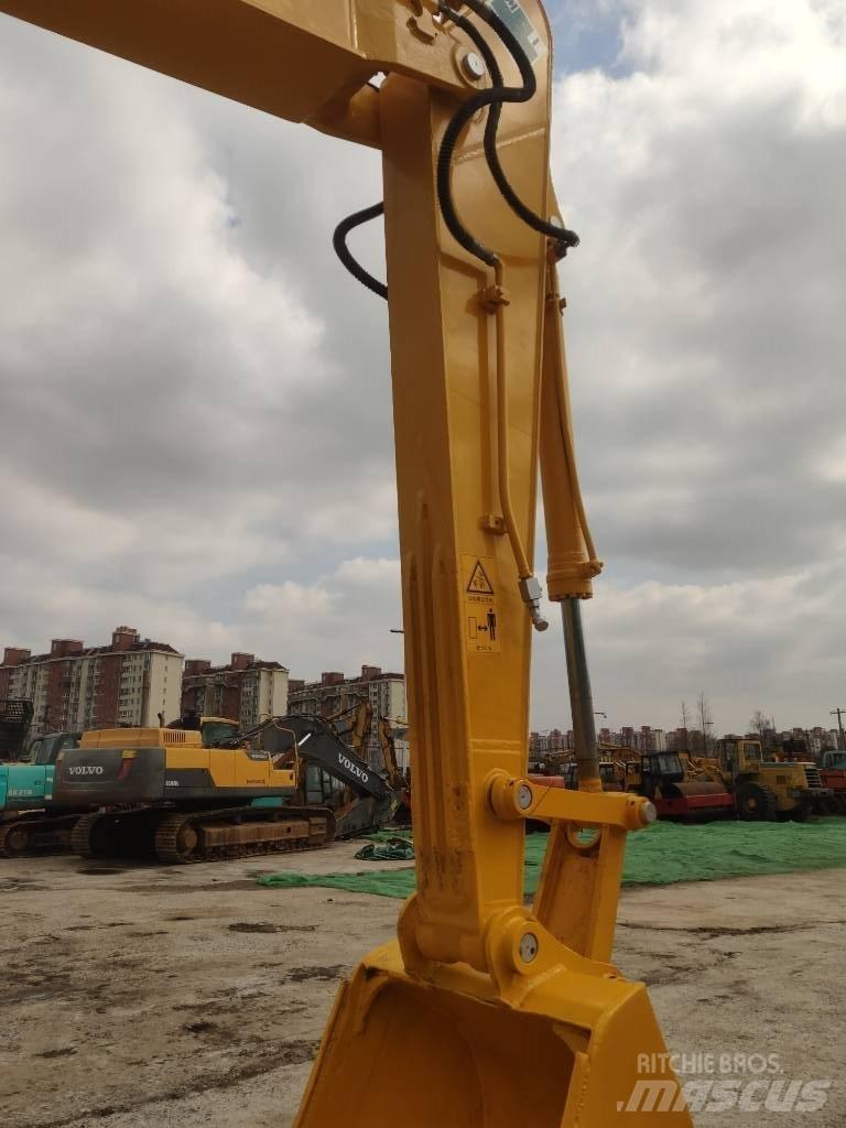 Komatsu PC 200-8 Midibagger  7t - 12t