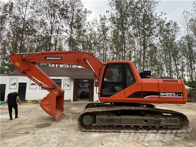 Doosan DH225 Raupenbagger