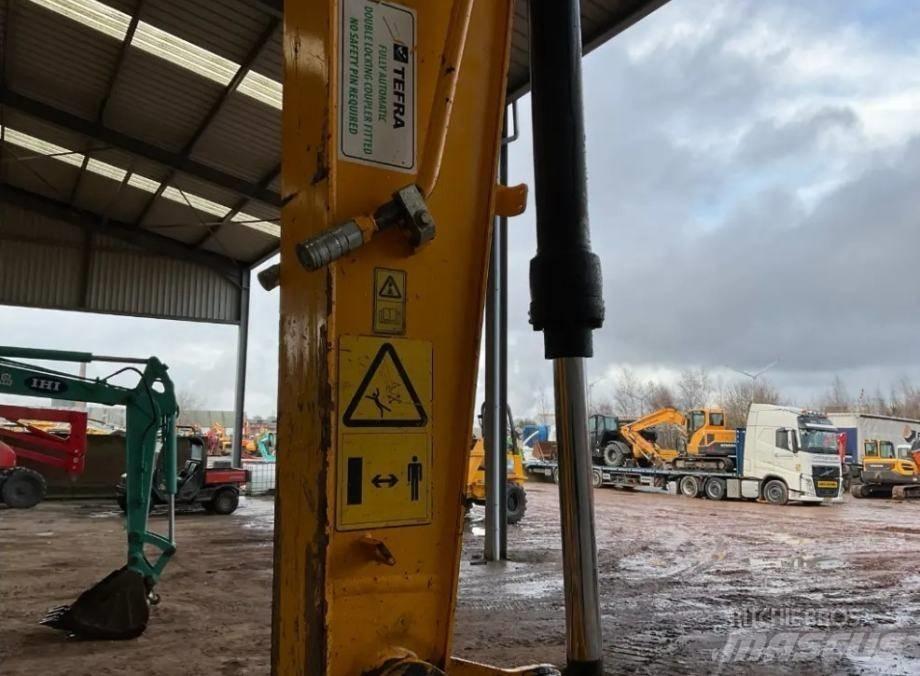 JCB JS 130 LC Raupenbagger