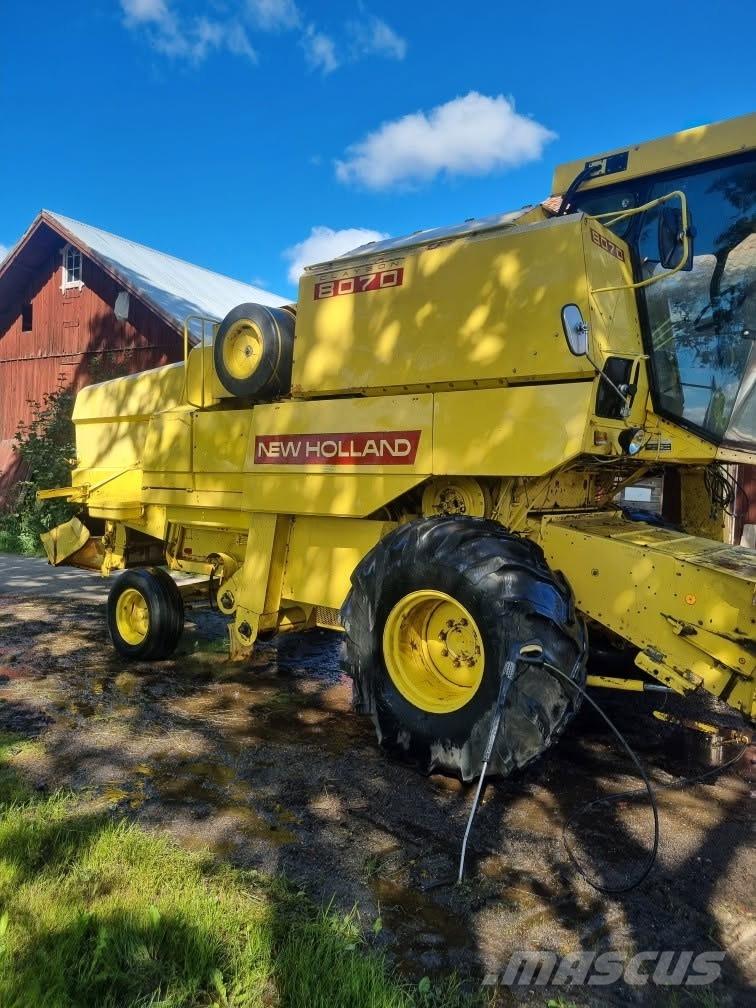 New Holland 8070, 20” Mähdrescher