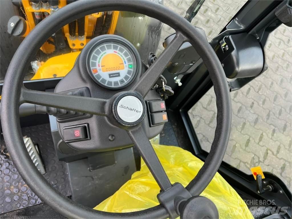 Schäffer 2430 Kompaktlader
