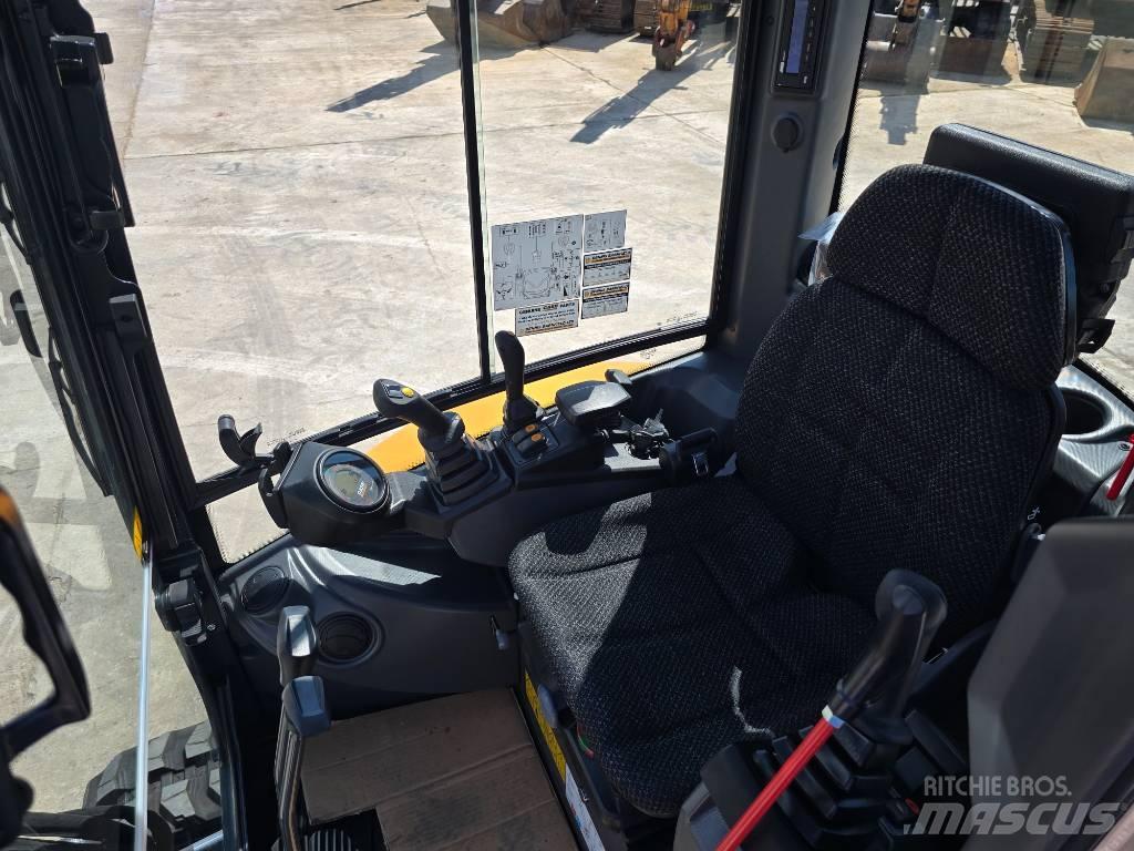 CASE CX25D Minibagger < 7t