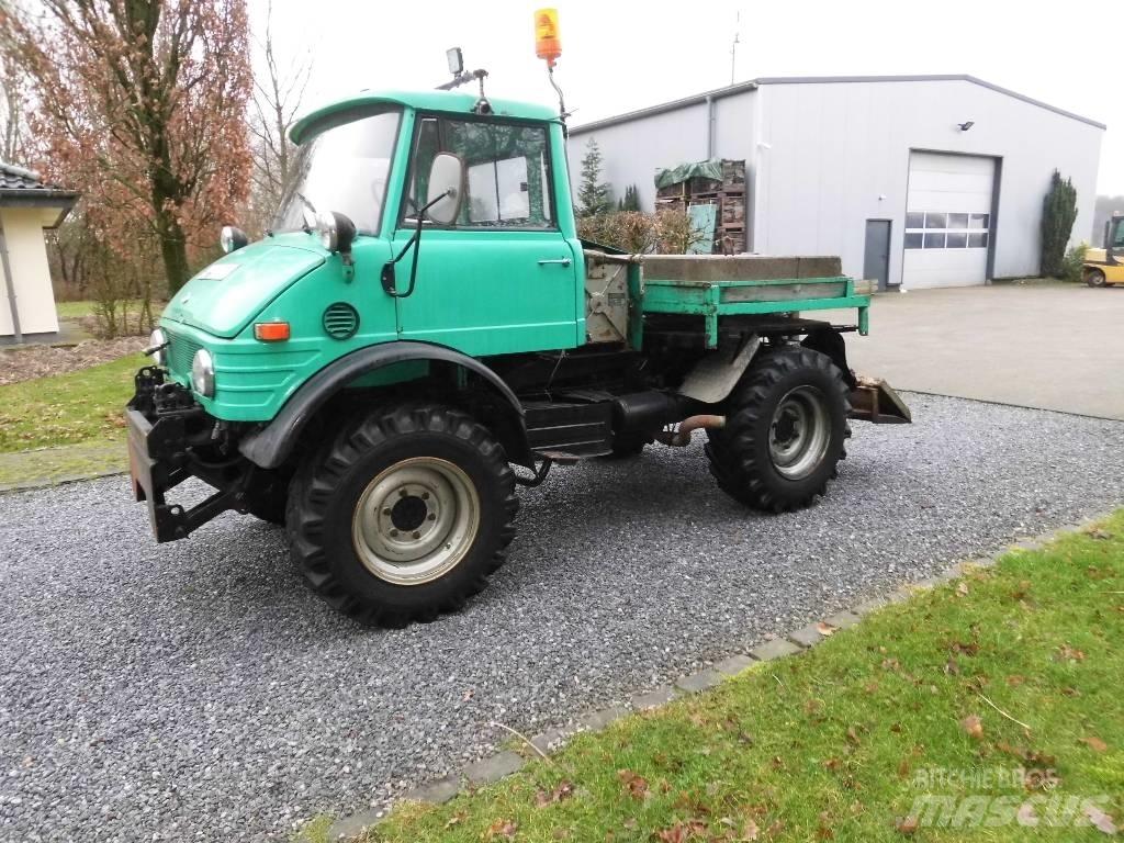 Unimog 406 Traktoren