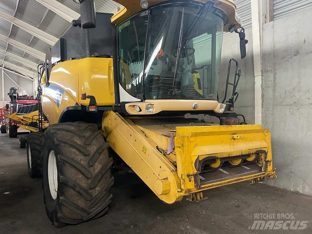 New Holland CX 820 Mähdrescher