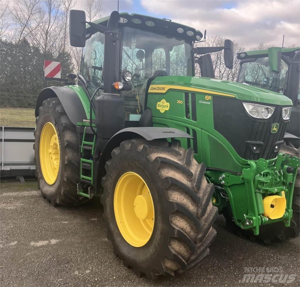 John Deere 6R 250 Traktoren