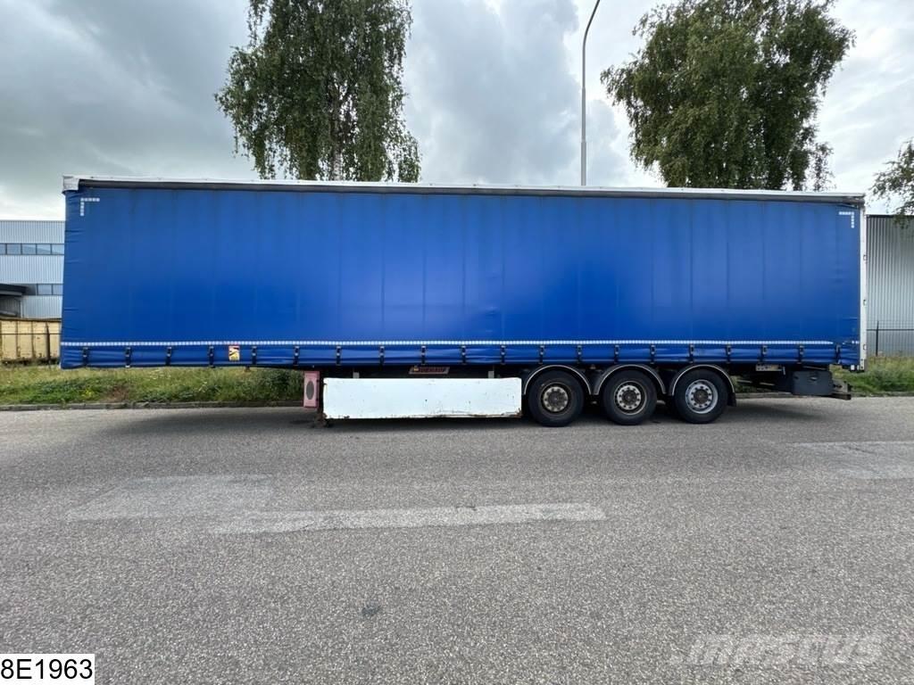 Fruehauf Tautliner Curtainsiderauflieger