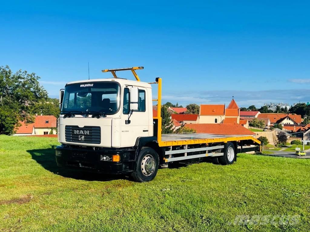 MAN ME 220 B Autotransporter