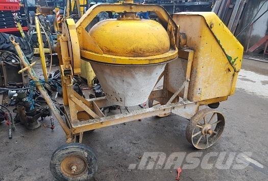  CEMENT MIXER Sonstige Baumaschinen