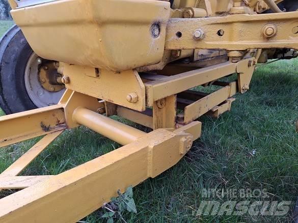 Ford 2000 TRACTOR Sonstige Baumaschinen