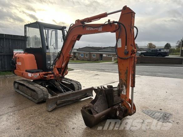 Hitachi EX30-2 Sonstige Baumaschinen
