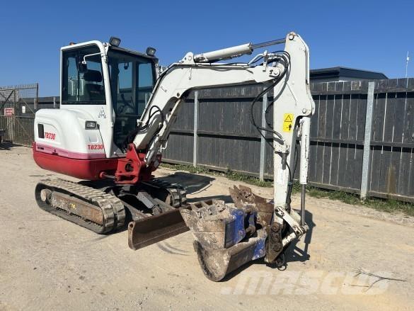Takeuchi TB230 Sonstige Baumaschinen