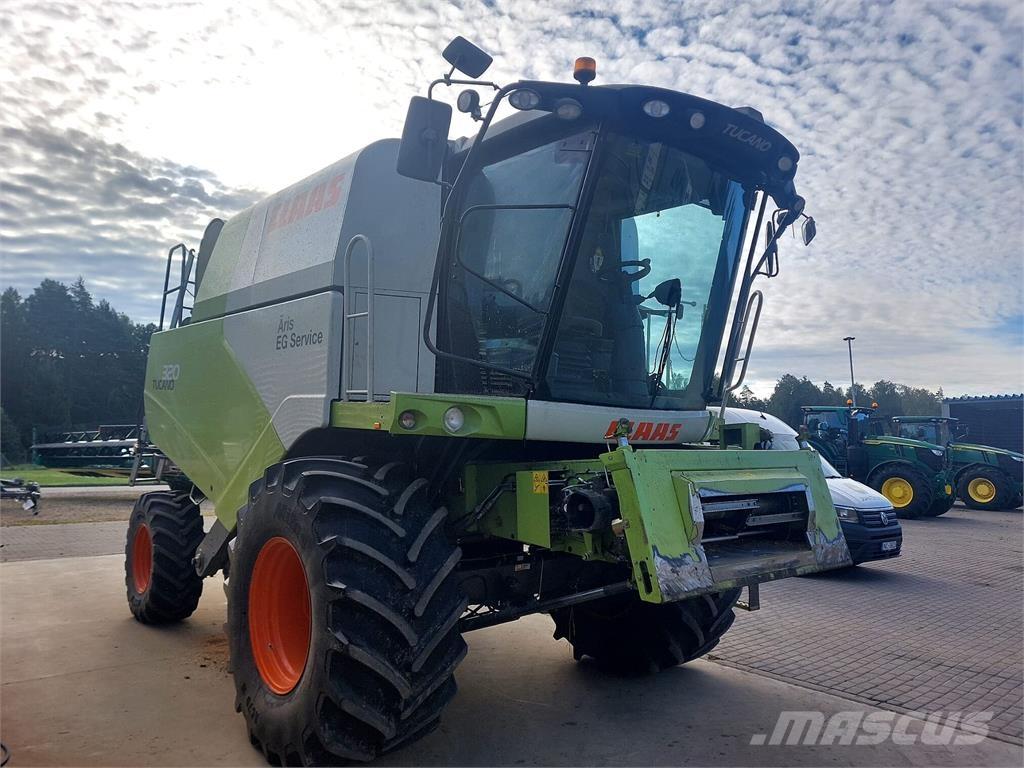 CLAAS Tucano 320 Mähdrescher