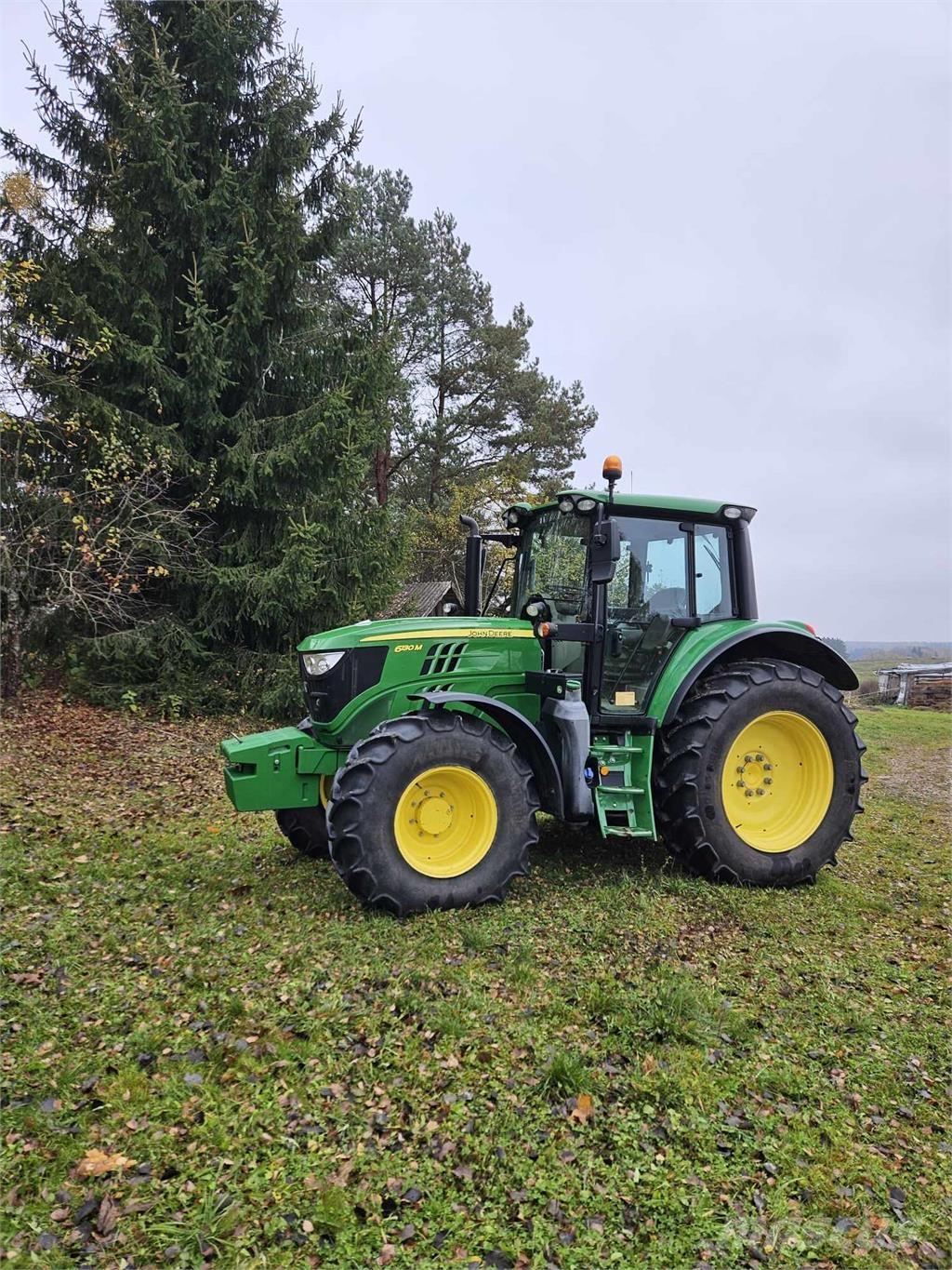 John Deere 6130M Traktoren