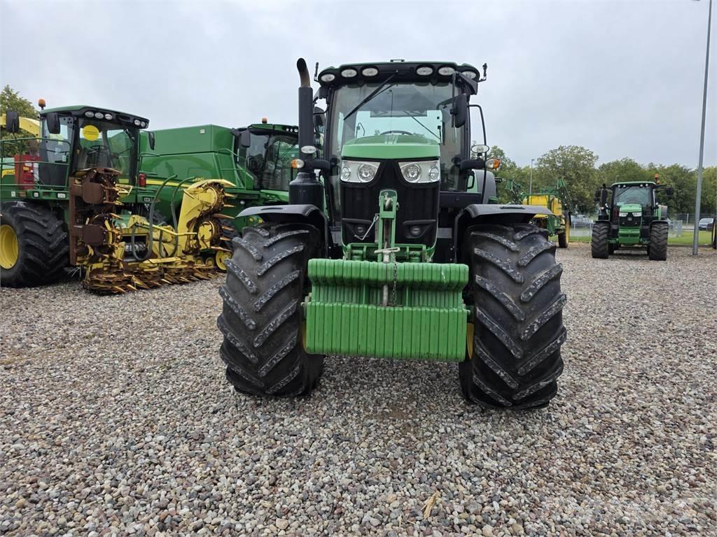 John Deere 6215R Traktoren