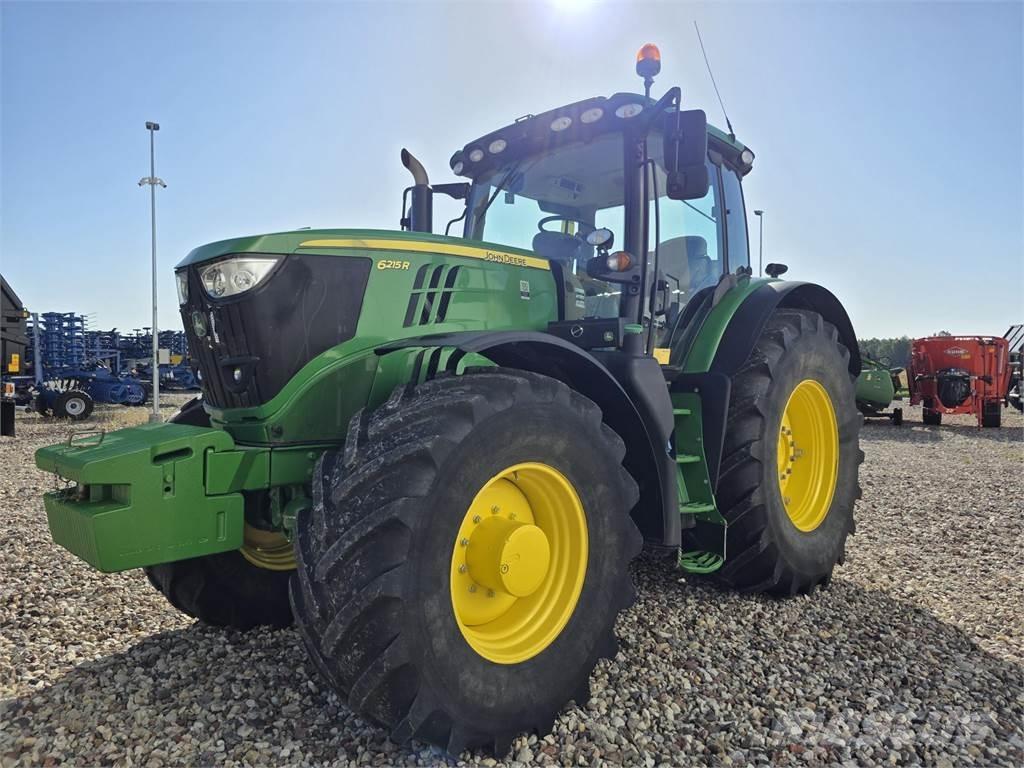 John Deere 6215R Traktoren
