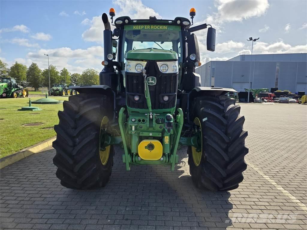 John Deere 6250R Traktoren