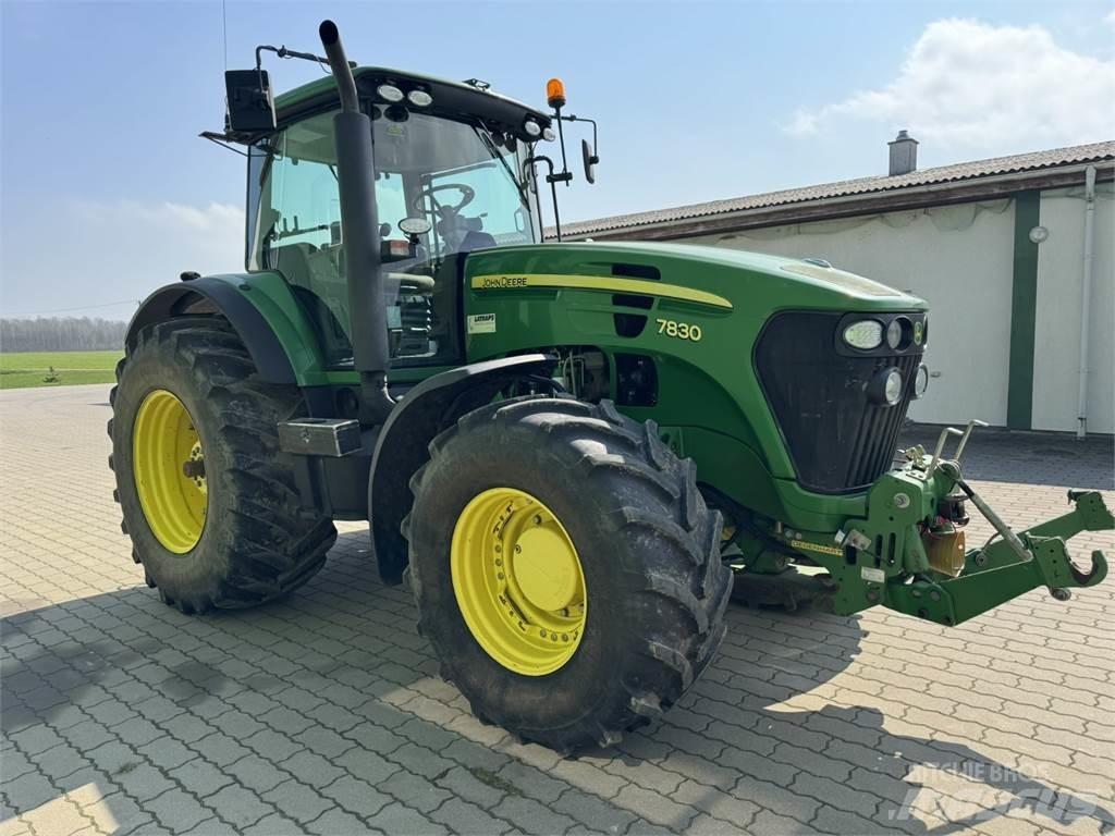 John Deere 7830 Traktoren